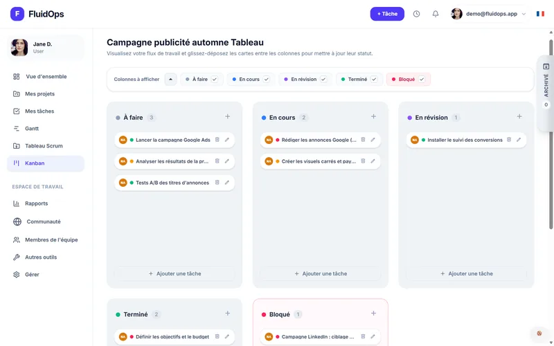 Tableau Kanban de FluidOps en thème clair : les cartes sont réparties en colonnes, de À faire à Terminé.